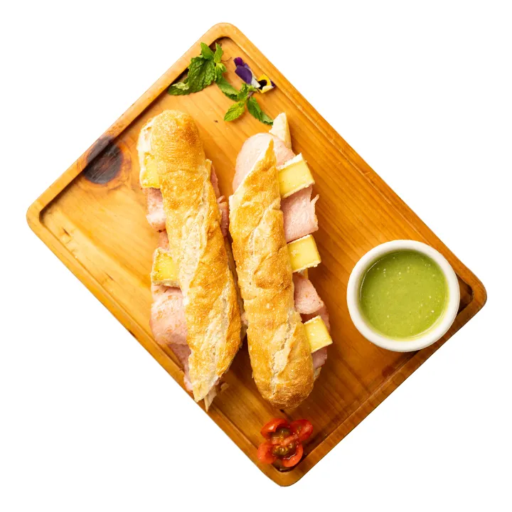 Ver foto de Queso brie, jamón dulce y mantequilla.